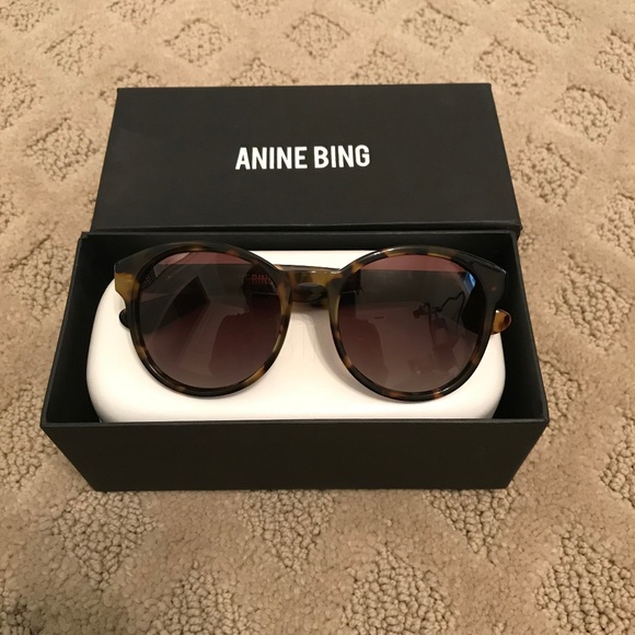 Annie Bing Accessories - Annie Bing Tortoise Sunglasses